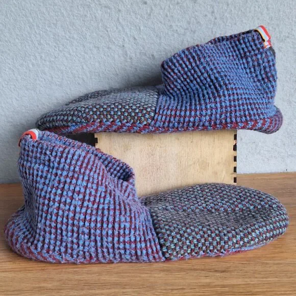 Bombas Merino Gripper Slippers Large Mens 10-12.5 Womens 12-14 Maroon Blue - Picture 5 of 9